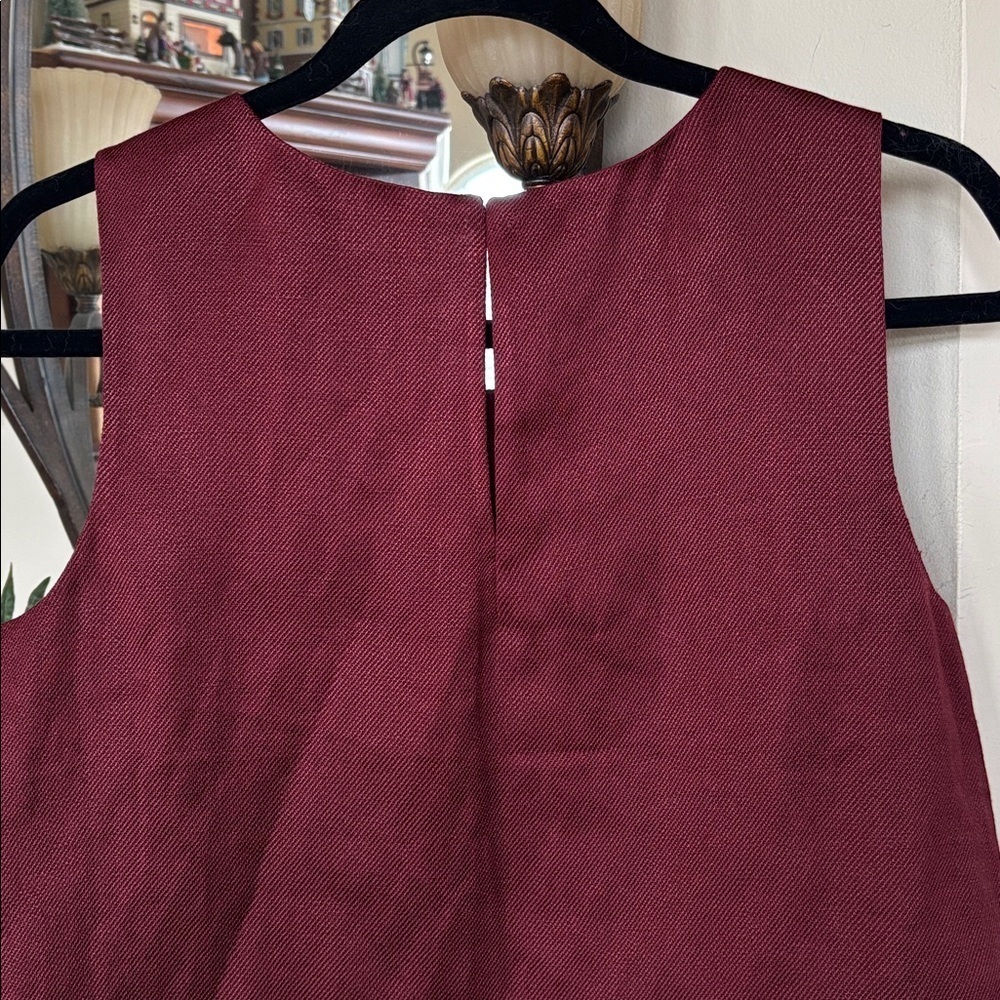 Club Monaco Burgundy Linen Blend Sleeveless Crop Top w/ White Mesh Lace Underlay - Picture 10 of 15